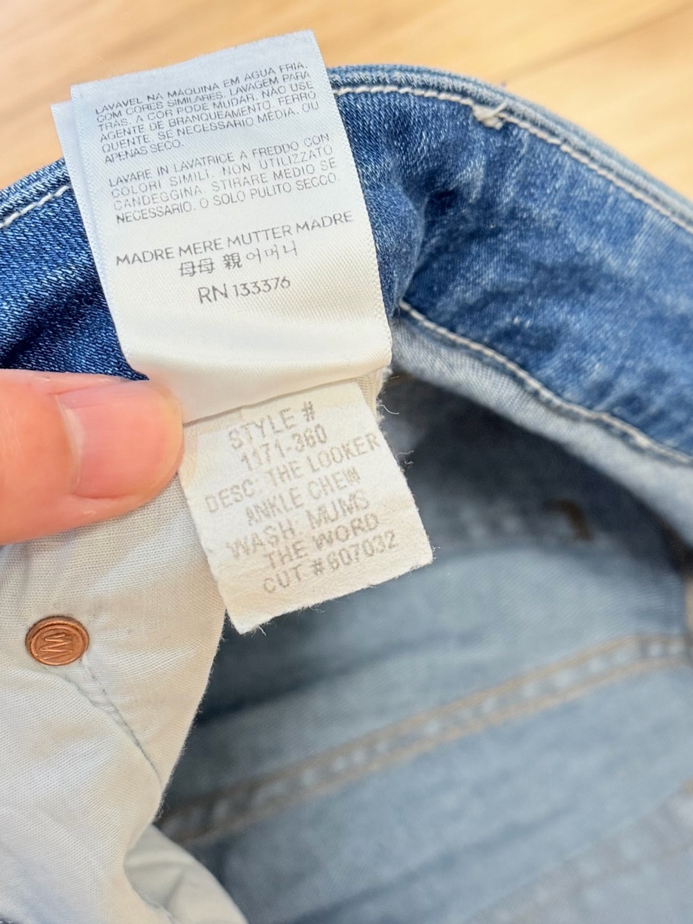 MOTHER Women’s The Looker Ankle Chew Denim Jeans in Mums the Word - Picture 6 of 10